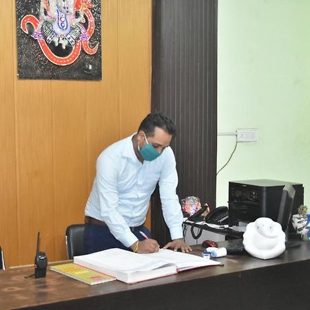 Hotel Yug Residency Varanasi Exteriör bild