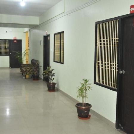 Hotel Yug Residency Varanasi Exteriör bild
