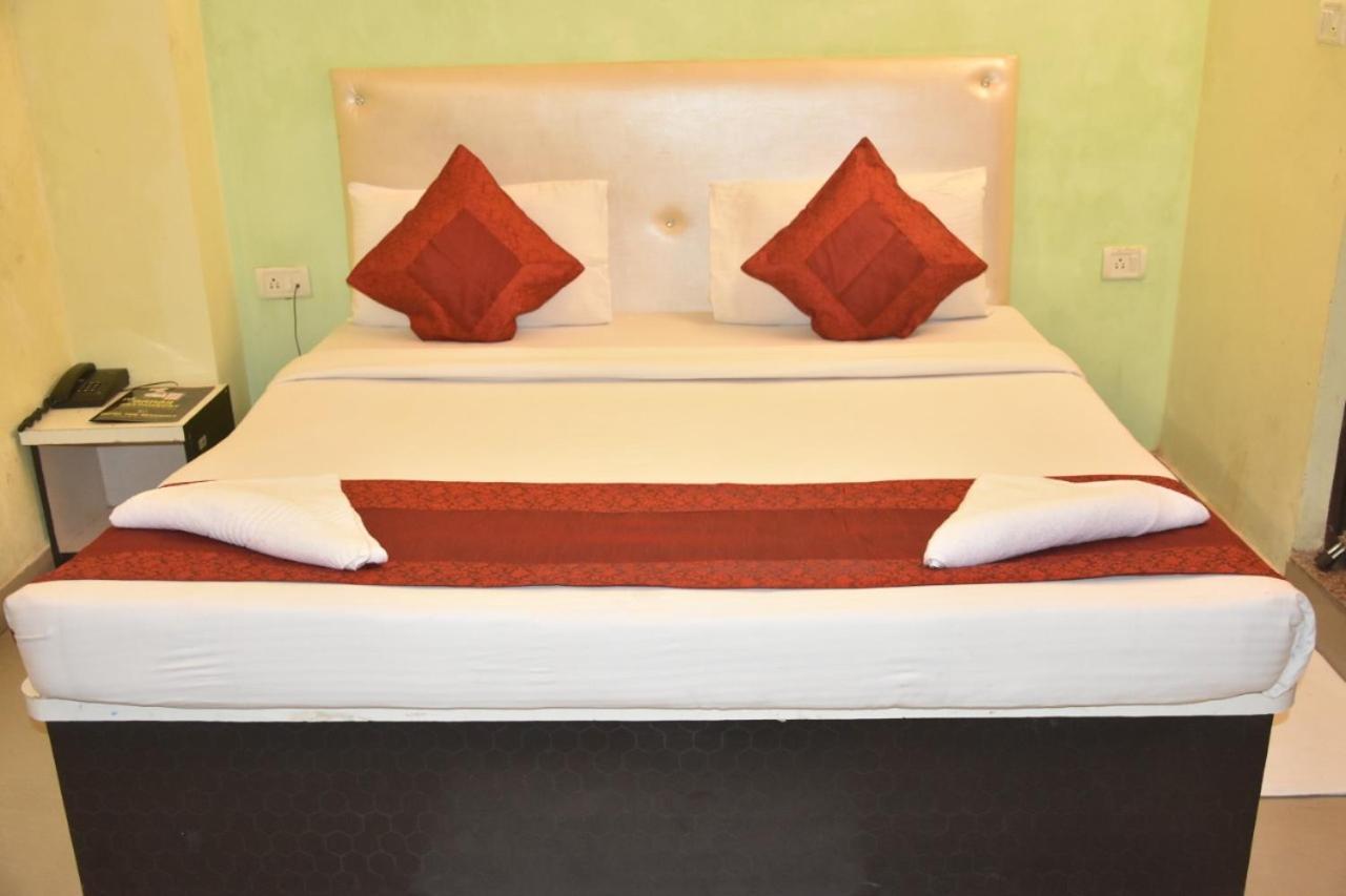 Hotel Yug Residency Varanasi Exteriör bild