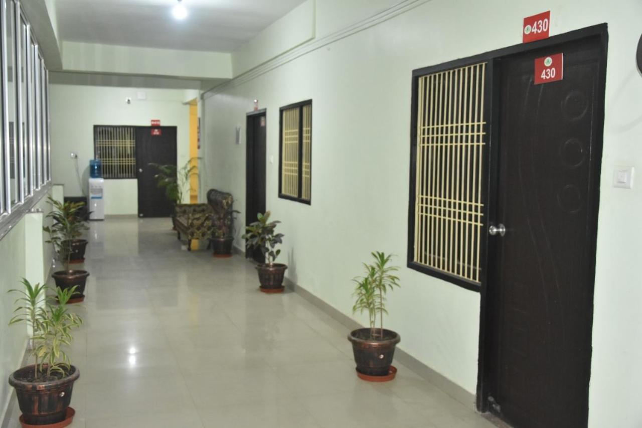 Hotel Yug Residency Varanasi Exteriör bild