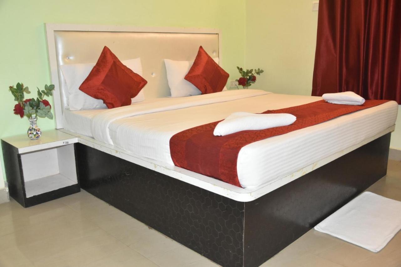 Hotel Yug Residency Varanasi Exteriör bild