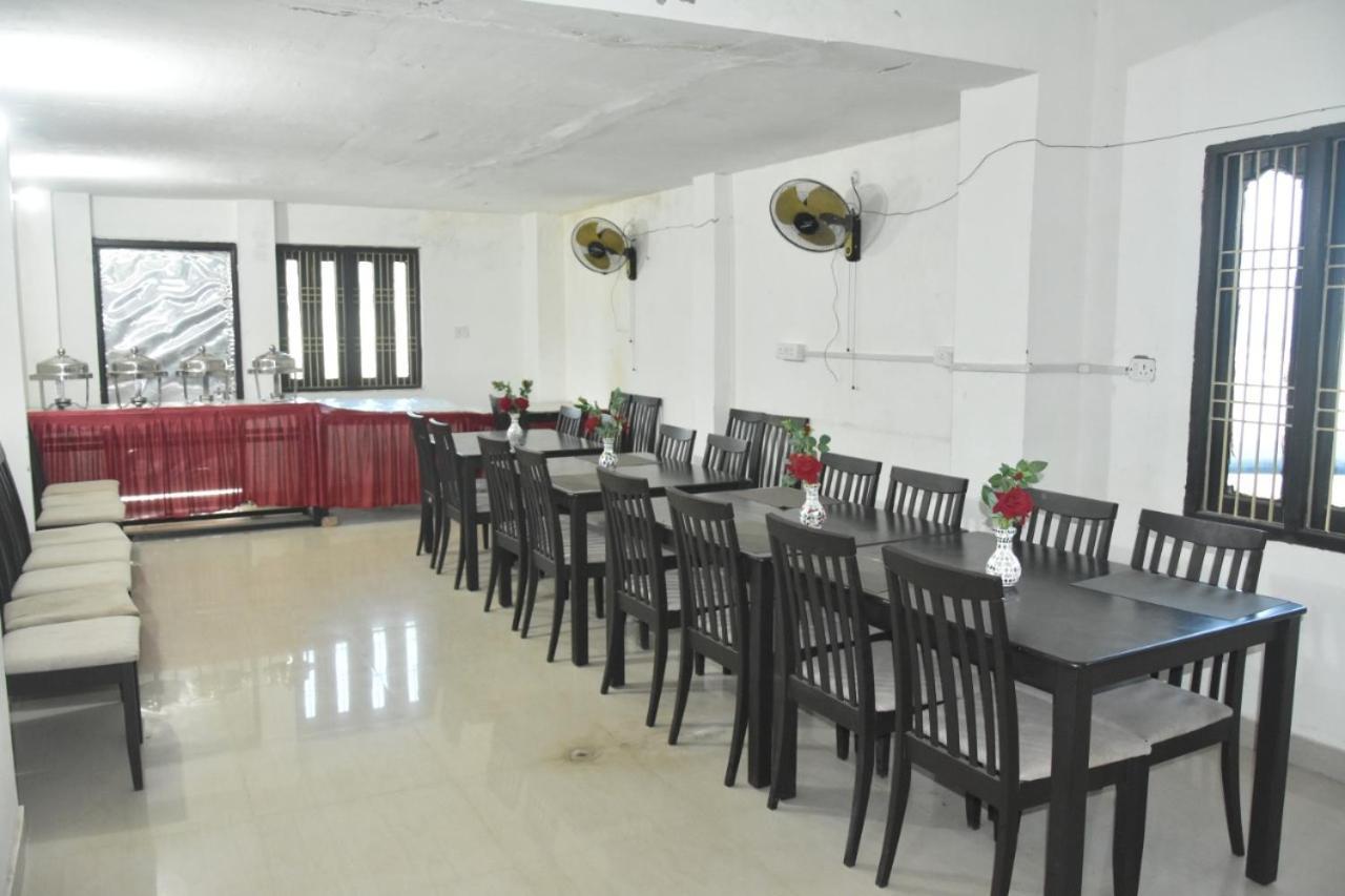 Hotel Yug Residency Varanasi Exteriör bild