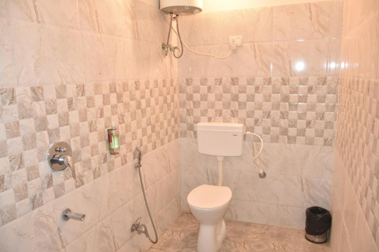 Hotel Yug Residency Varanasi Exteriör bild